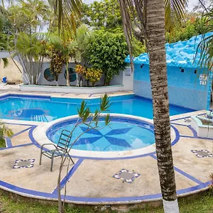 Oyo Marias,aeropuerto Internacional De *** Chetumal